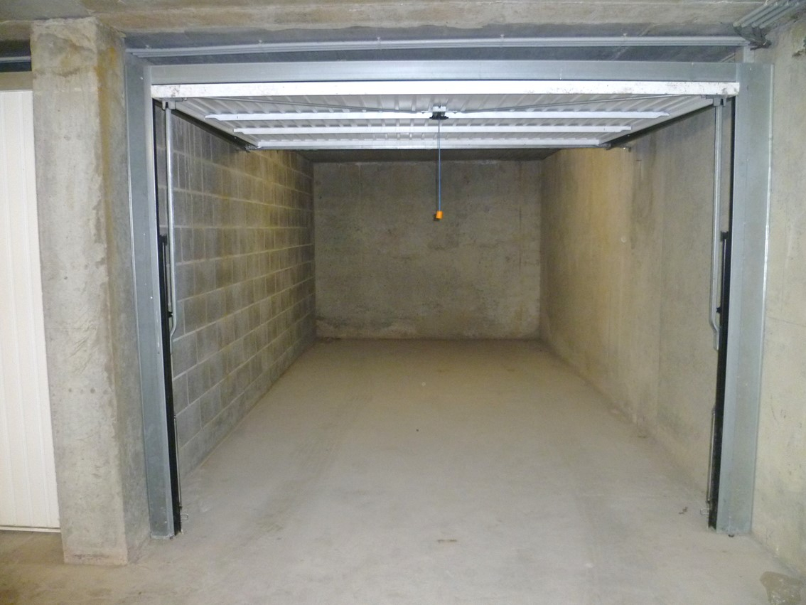 Gesloten garagebox nr 1 