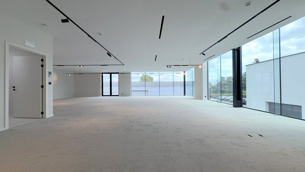 Exclusieve nieuwbouw kantoorruimte te huur in Lokeren