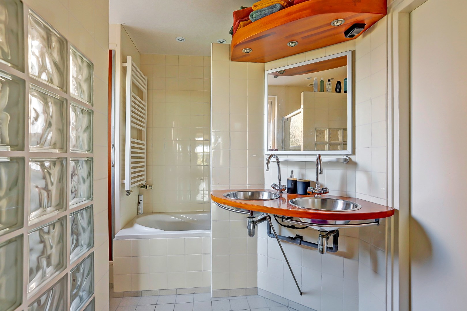 Eengezinswoning verkocht | onder voorbehoud in Oudebildtzijl