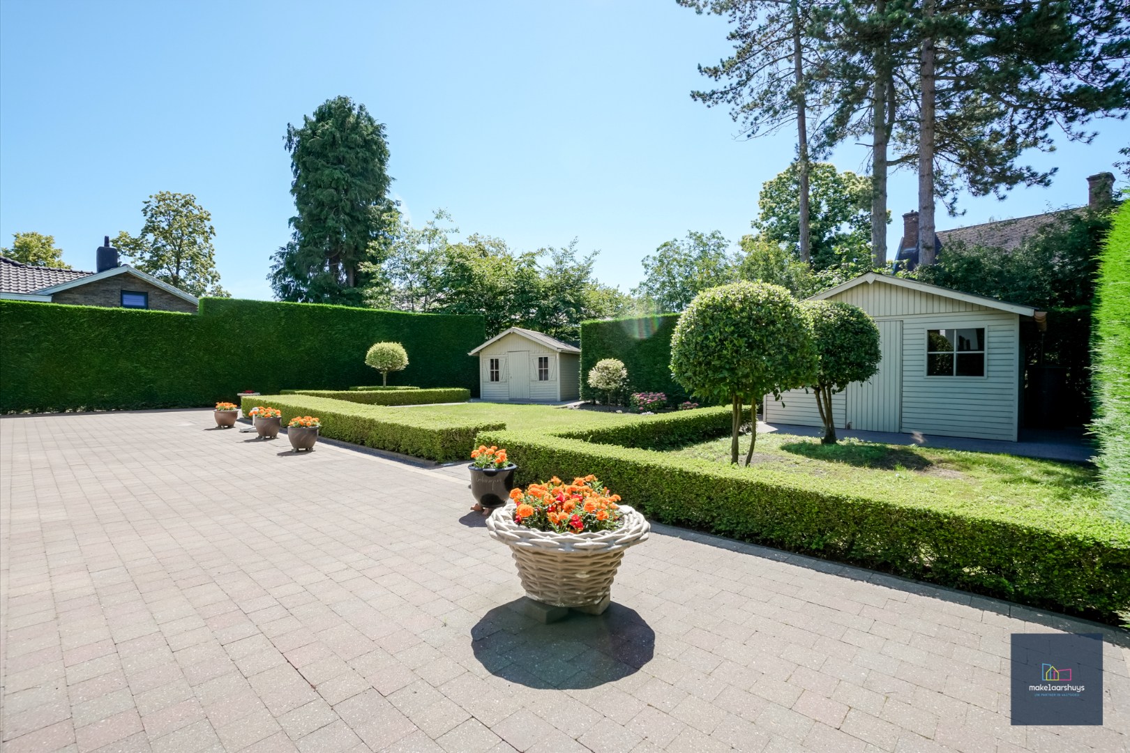 Charmante villa in Franse stijl nabij het centrum van Wondelgem 
