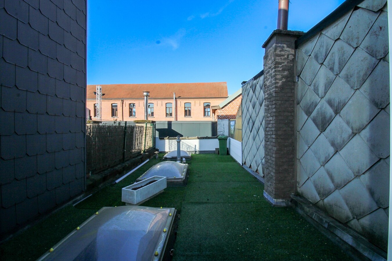 Charmante instapklare woning met 3 ruime slaapkamers en terras in het hartje Sint-Niklaas 