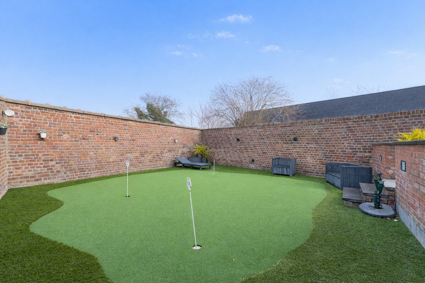 Magnifique double maison de Ville avec DOUBLE GARAGE et Jardin Aménagé 