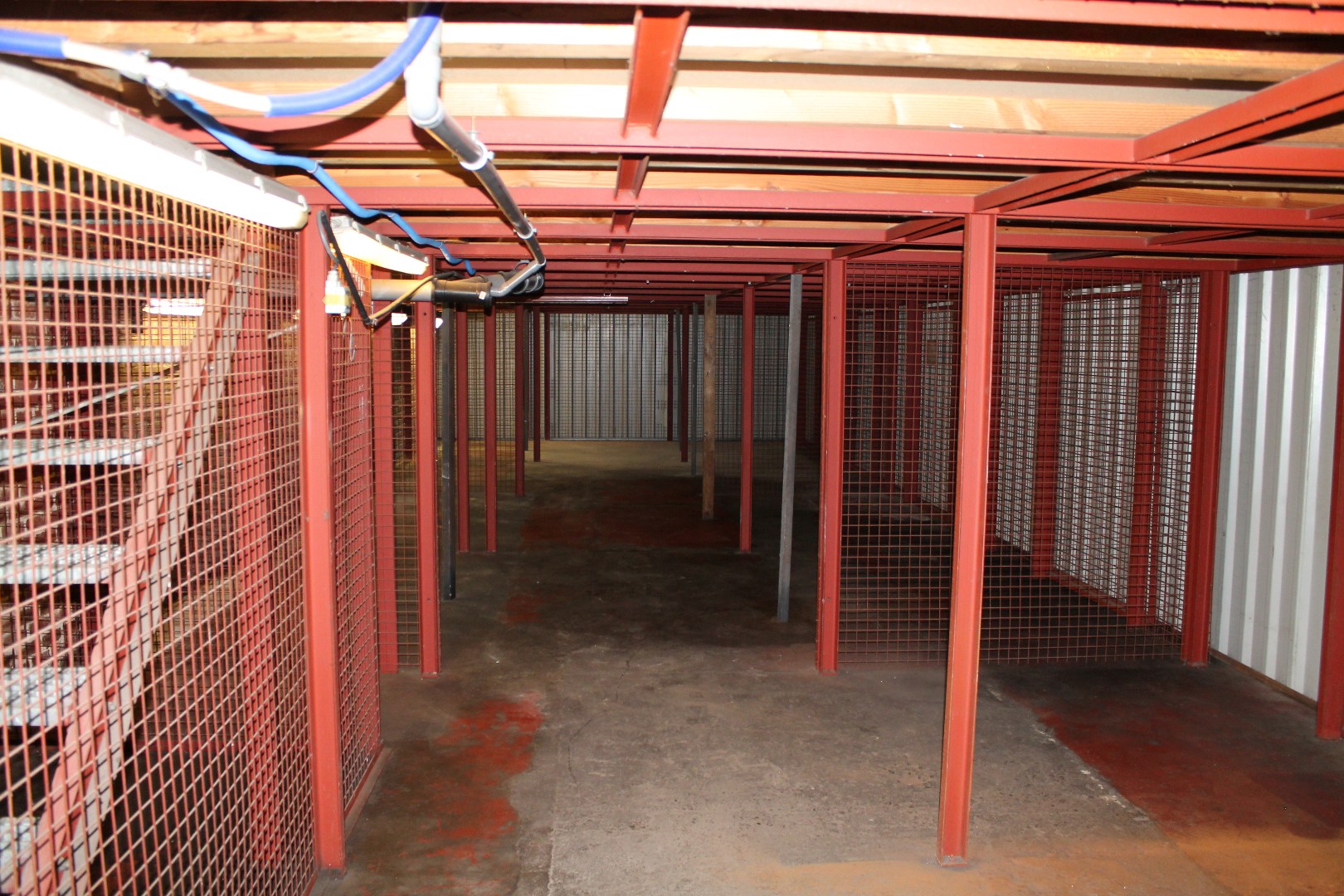 Opslagruimte met kantoor te huur in Wakken – 292 m² 