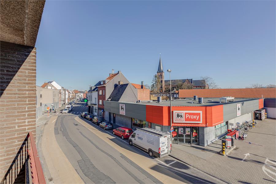 Buitenkans: goed gelegen, op te frissen appartement te centrum Gent 