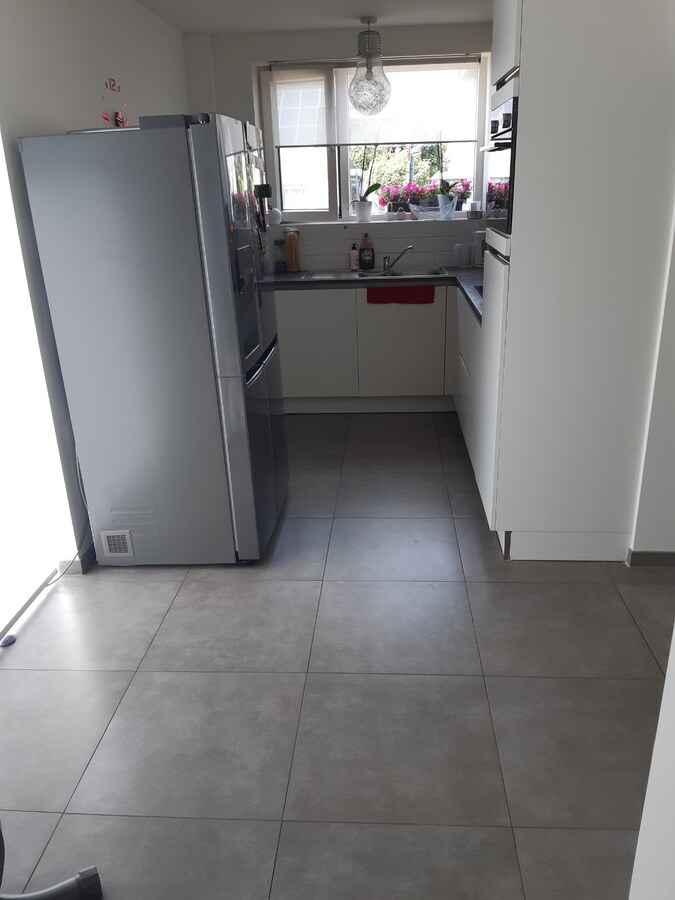 Half open (160 m²) met zonnepanelen ! 
