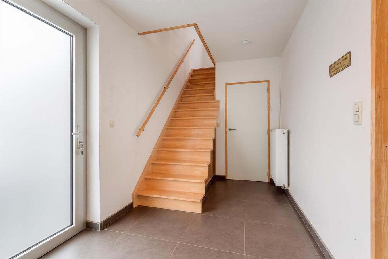 Instapklare woning met 3 slaapkamers en garage te Koekelare 