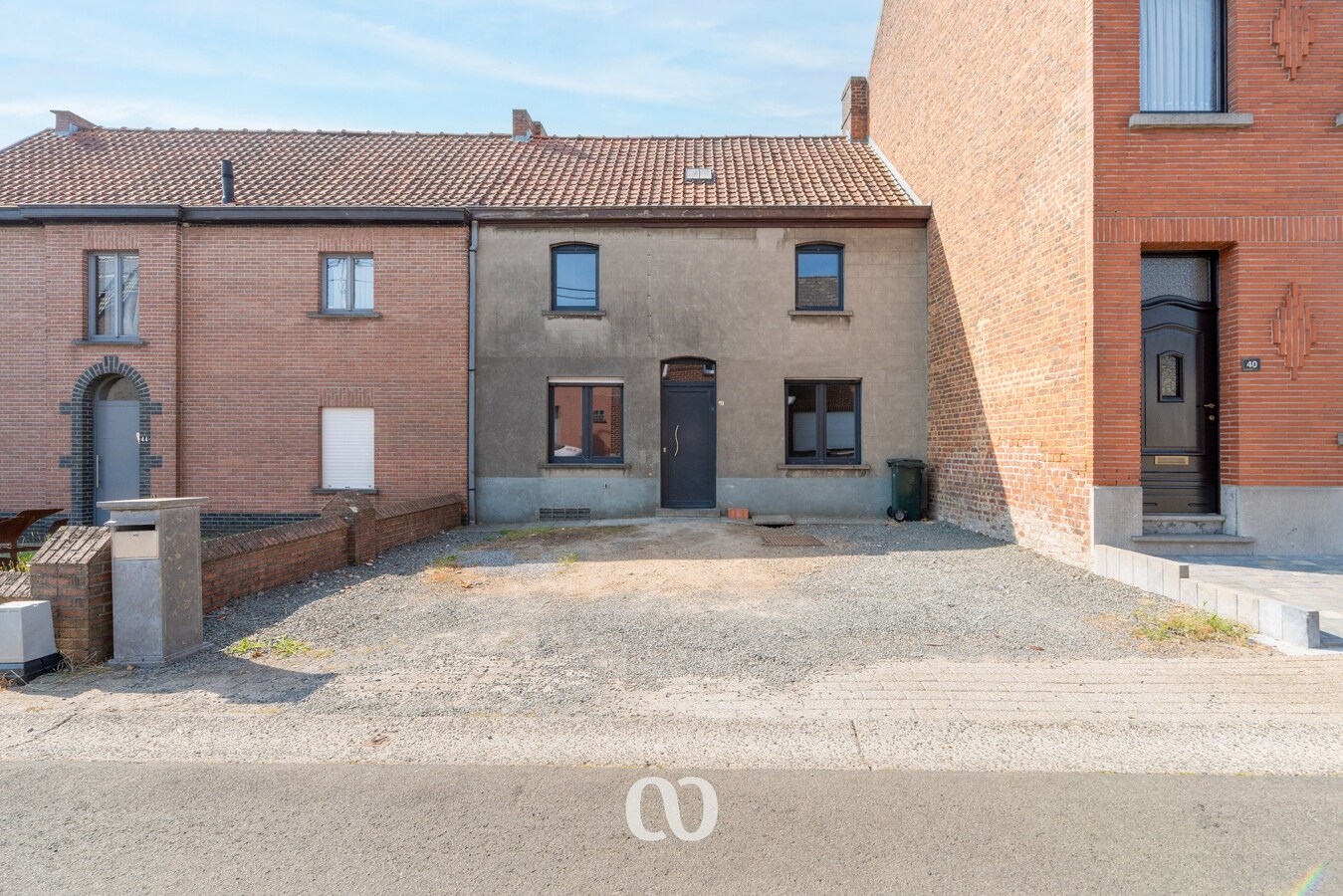 Instapklare gerenoveerde woning met ruime aanbouw en grote tuin in Brakel 
