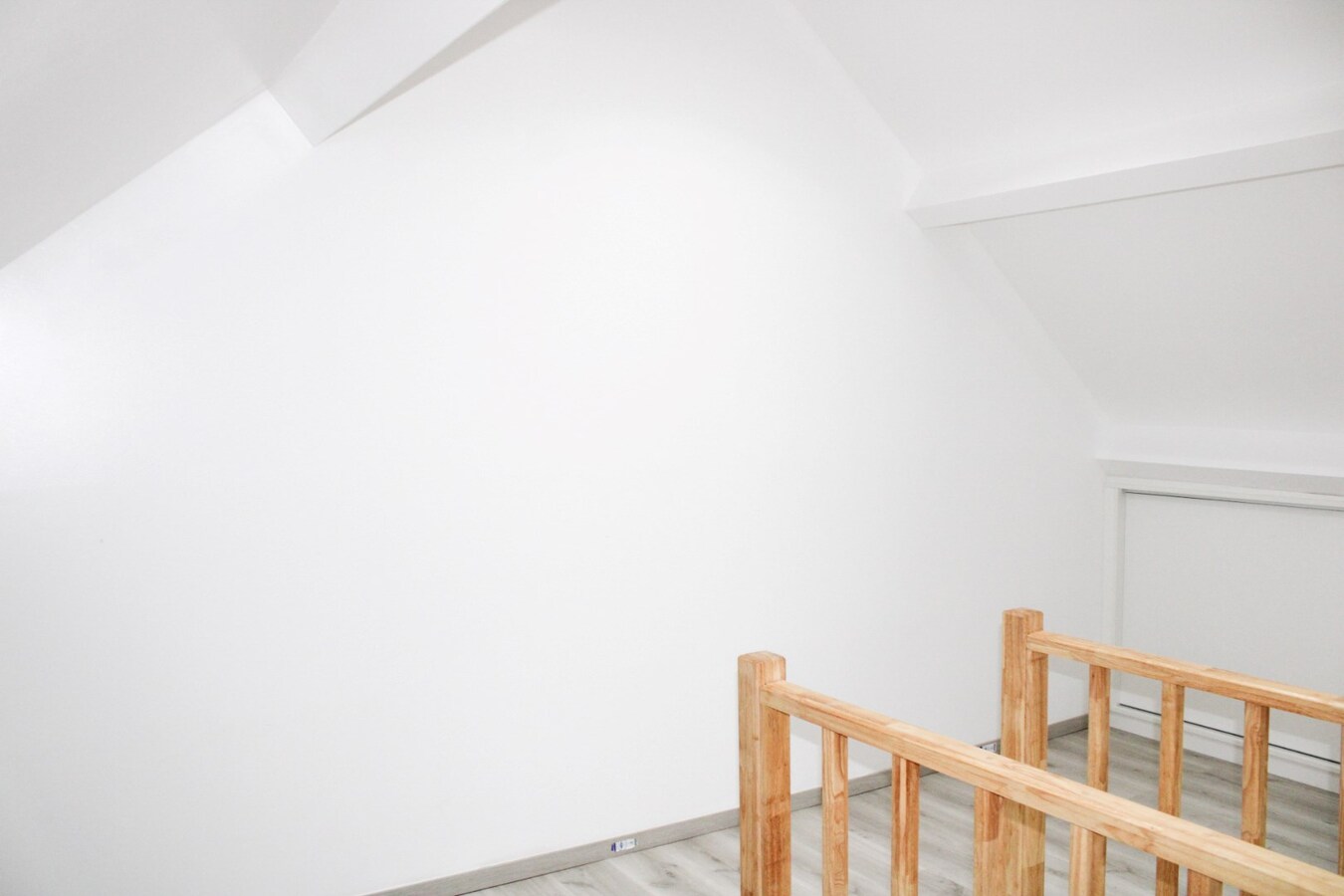 Instapklare woning in het hart van Sint-Niklaas met 5 slaapkamers en inpandige garage 