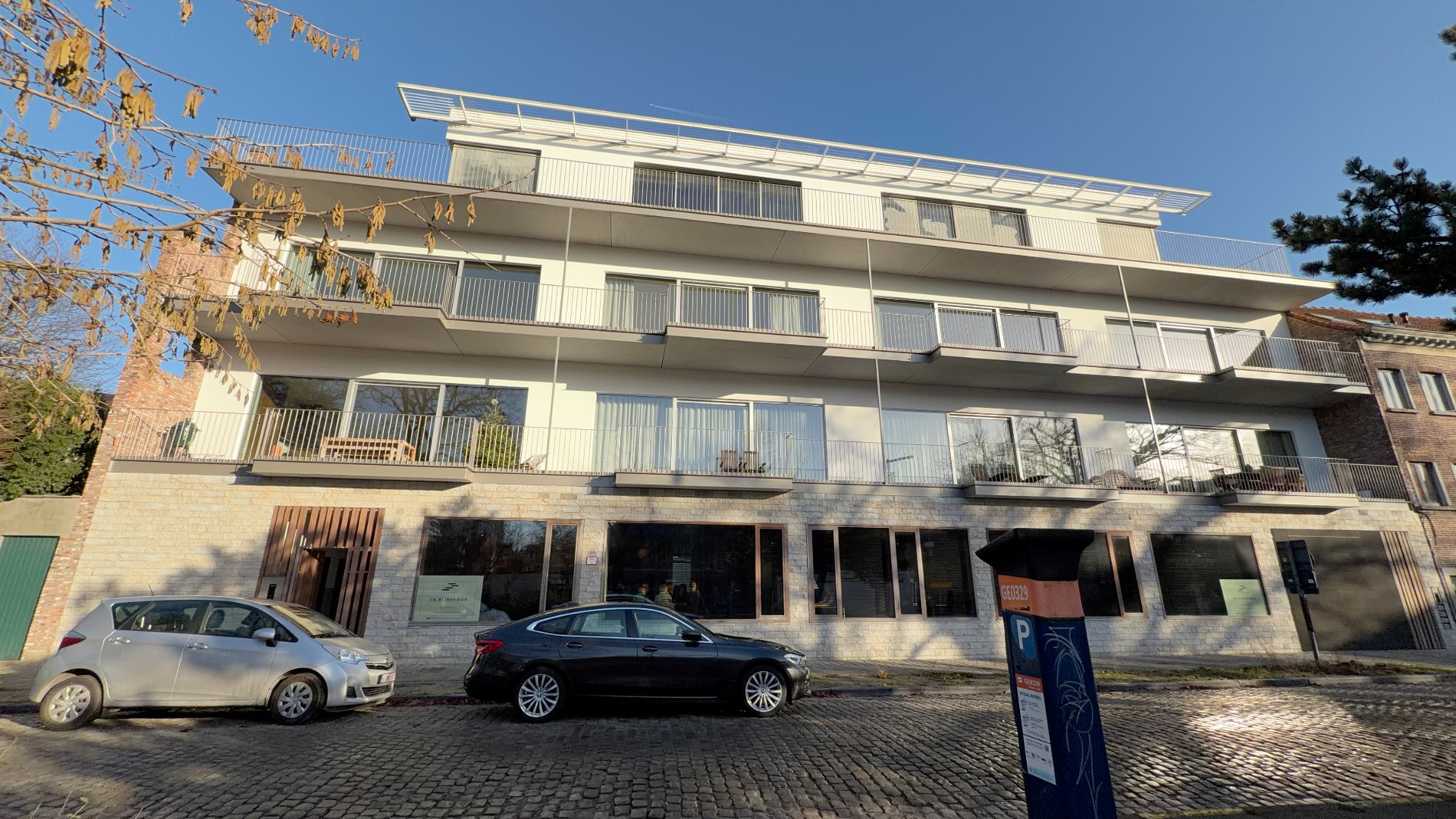 Instapklaar gelijkvloers kantoor te huur aan Bijlokesite te Gent