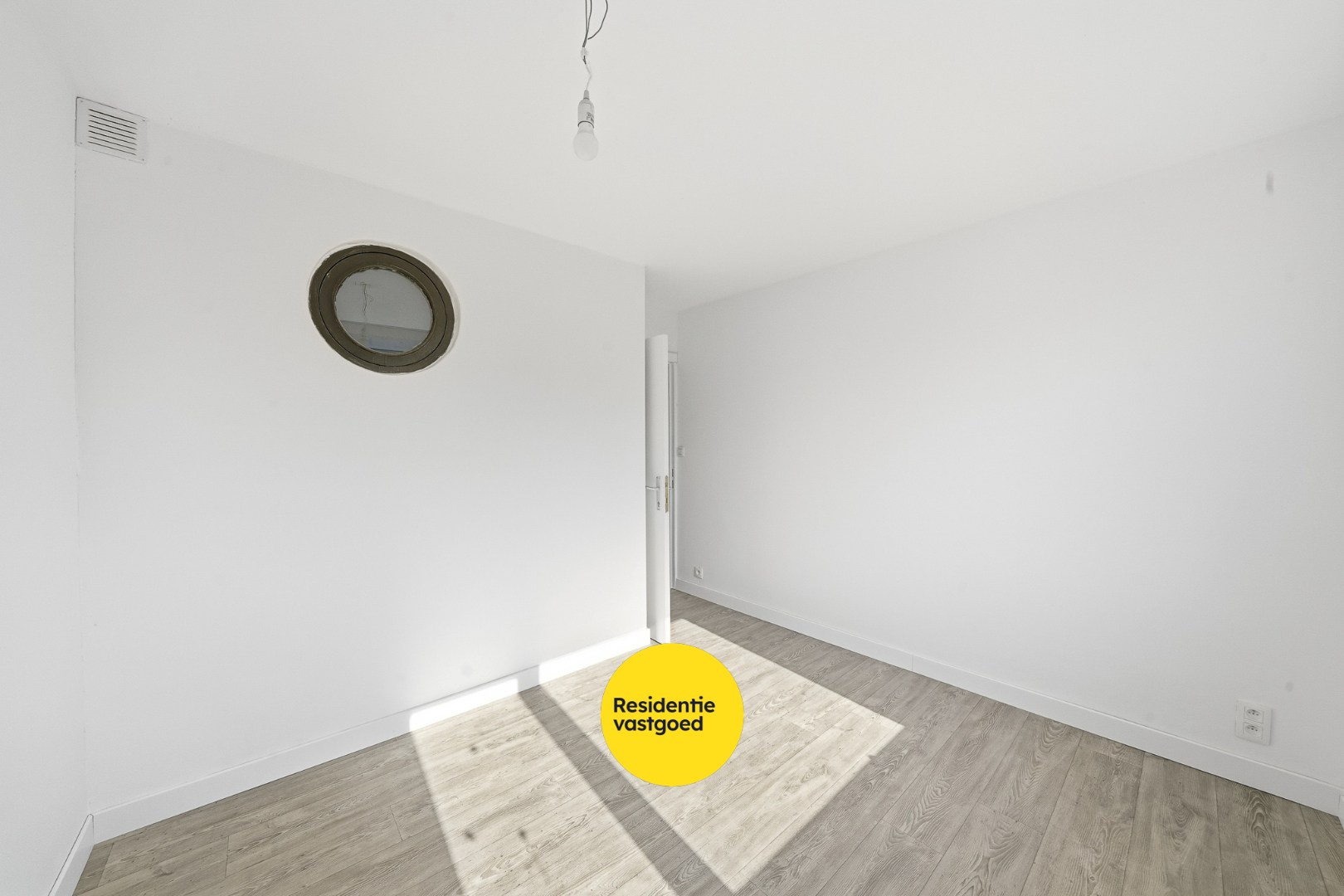 Instapklaar 2-slaapkamerappartement vlakbij de Spuikom 