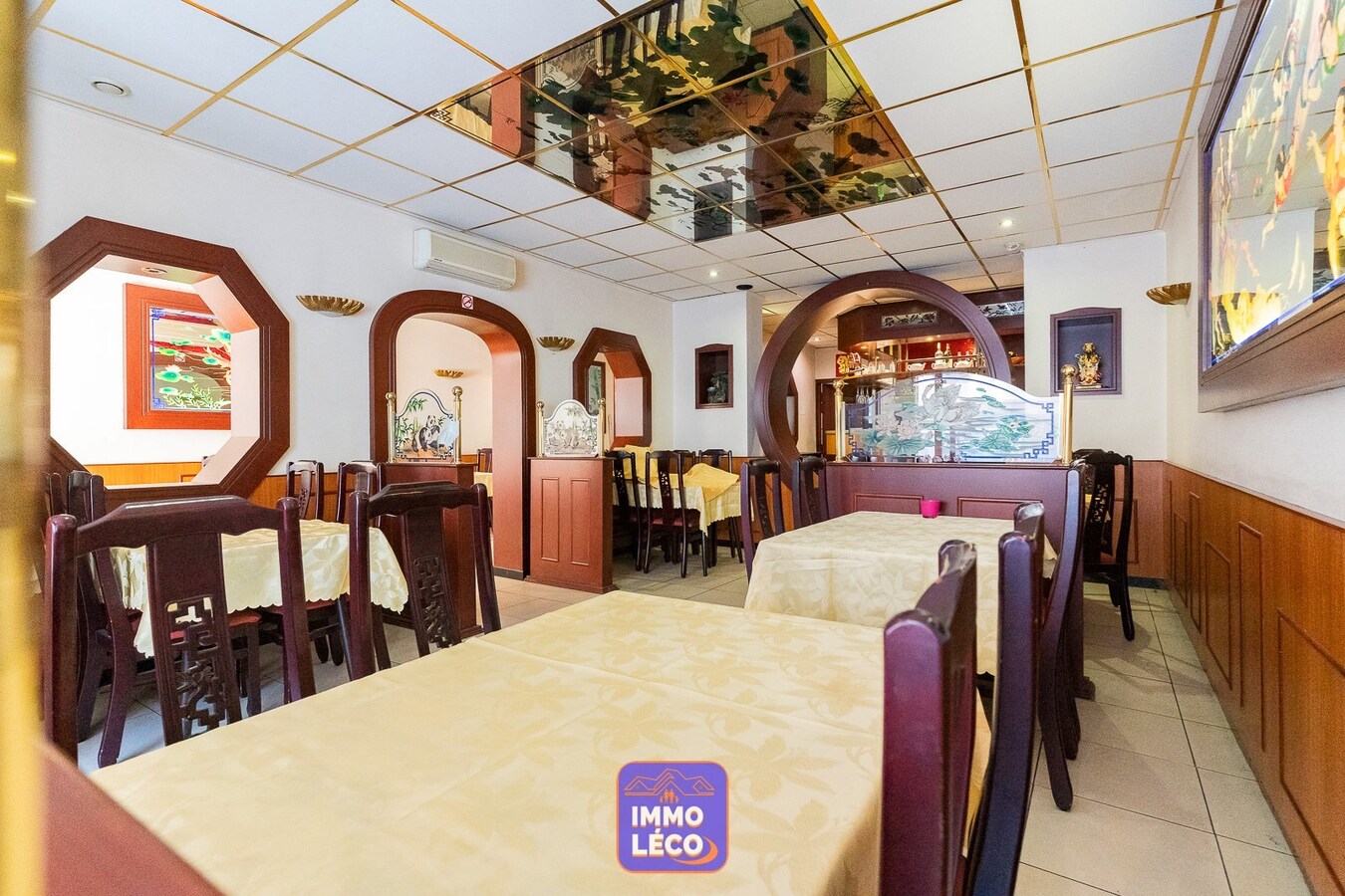 Maison de commerce avec habitation et jardin 