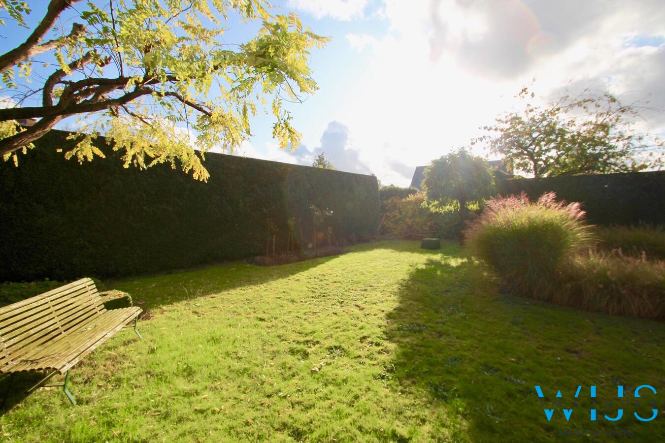 Volwaardig woonhuis met zongerichte tuin op absolute toplocatie in Ertvelde! 