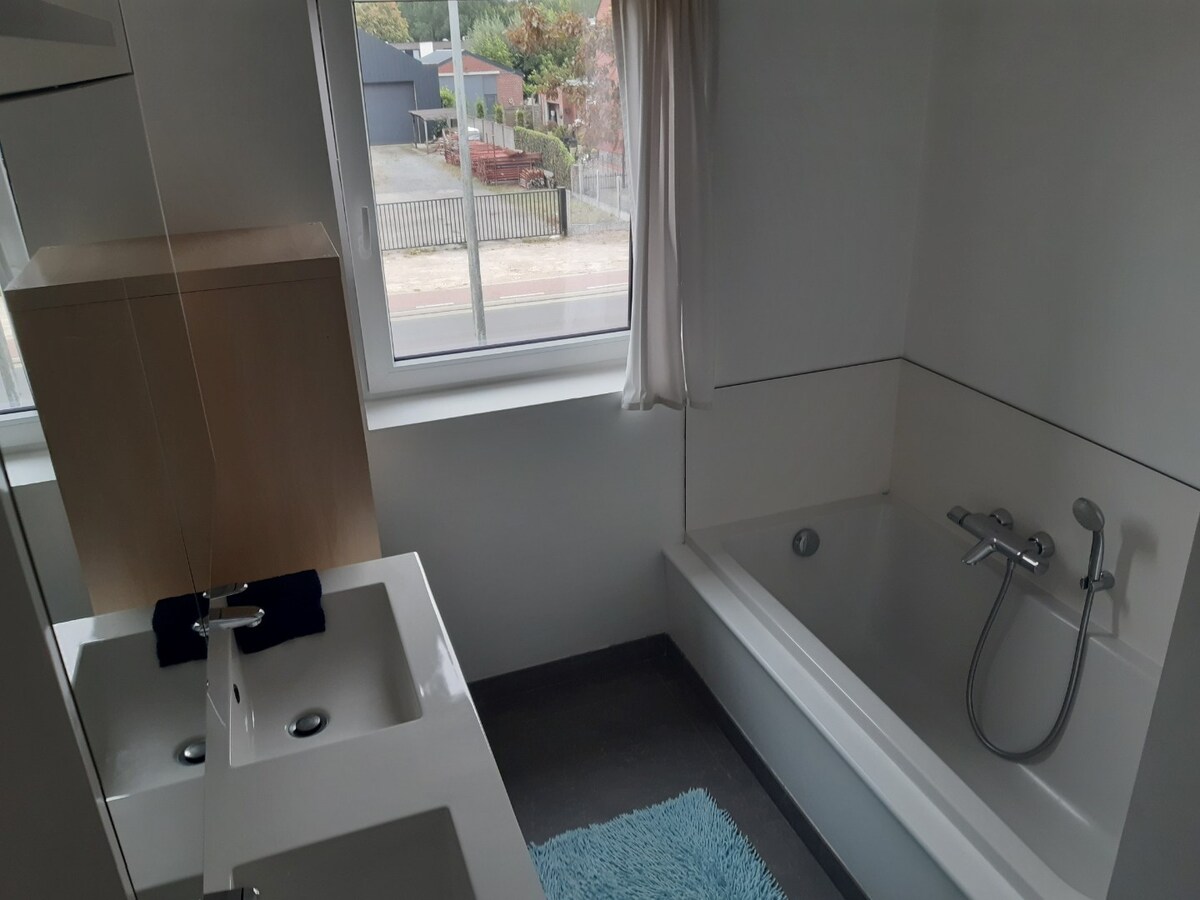 Instapklare nieuwbouwwoning met EPC A in Eke 