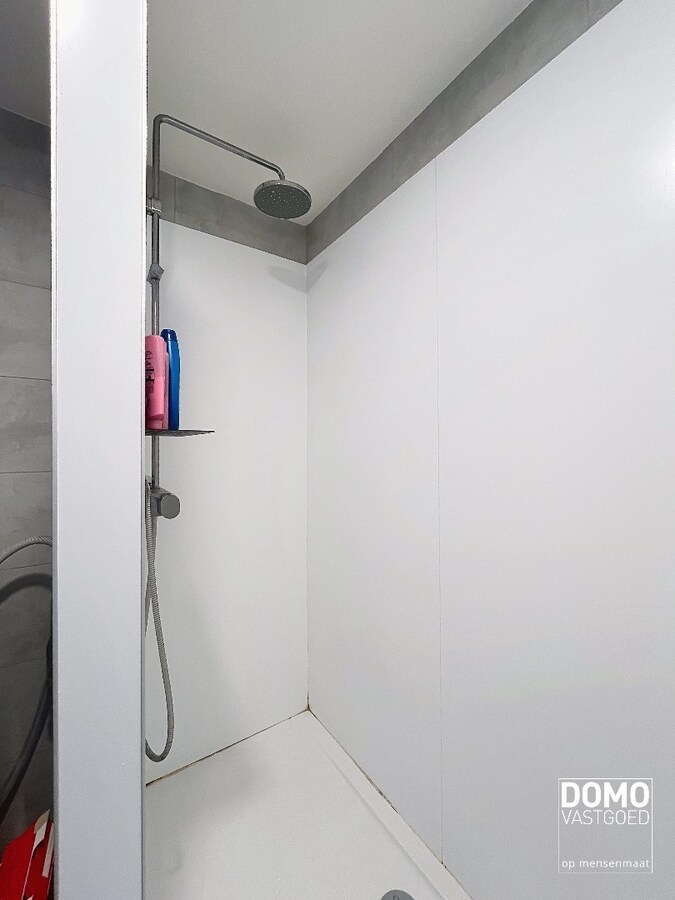 RUIM 2-SLAAPKAMERAPPARTEMENT MET TWEE TERRASSEN EN ENERGIELABEL B 