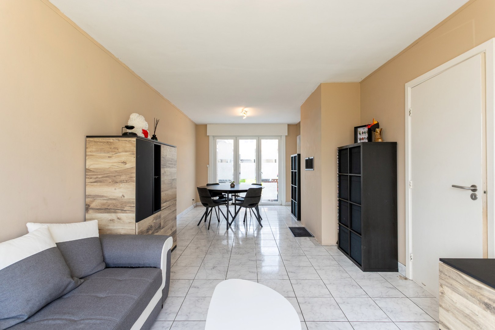 Instapklare woning met 3 slpk, tuin en garage te Lembeek 