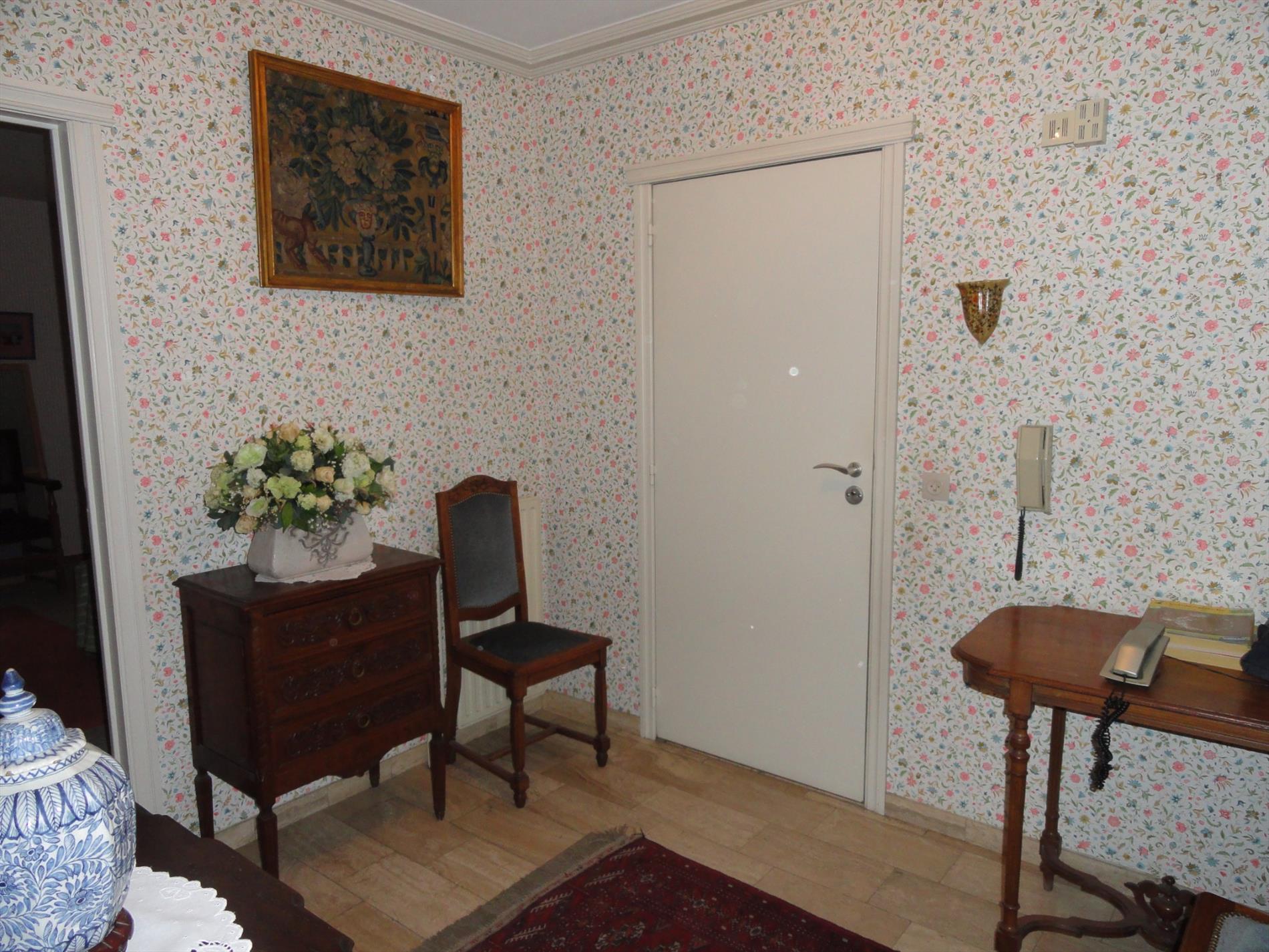 Groot lichtrijk appartement met zicht op Augustijnenrei 