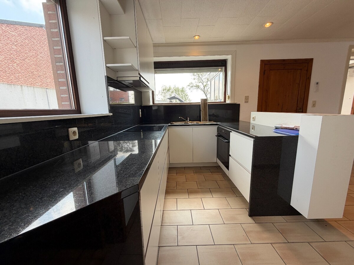 Woning met 3 slaapkamers en garage 