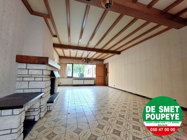 Ruime rijwoning met garage en tuin 