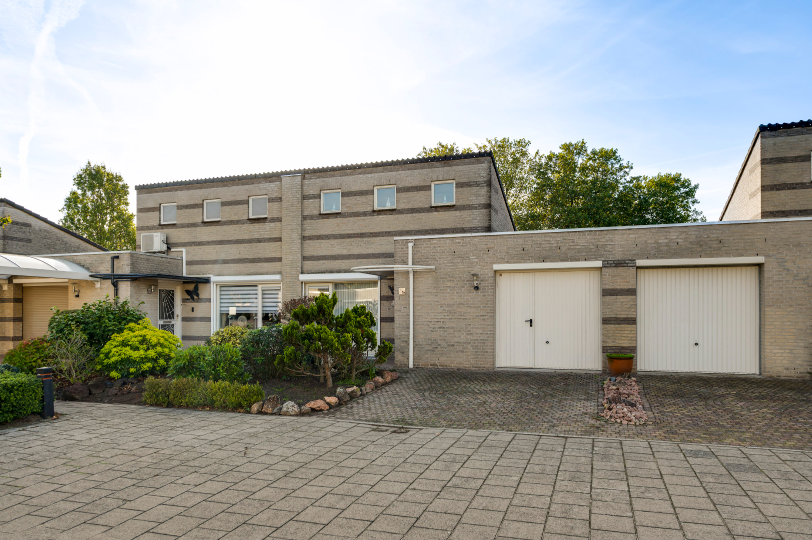 Ruime patiowoning in Weert: 3 slaapkamers, tuin op het zuiden, garage en comfortabele woonruimte van 100 m² – ideaal voor gezinnen! 