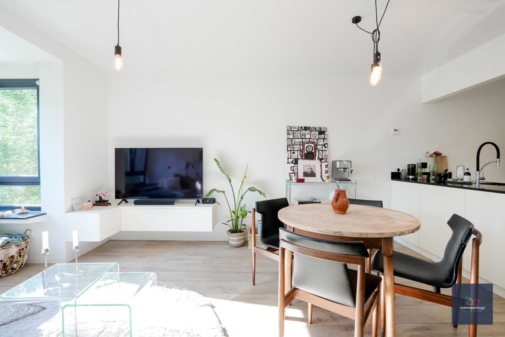 Instapklaar en lichtrijk appartement op de Coupure 