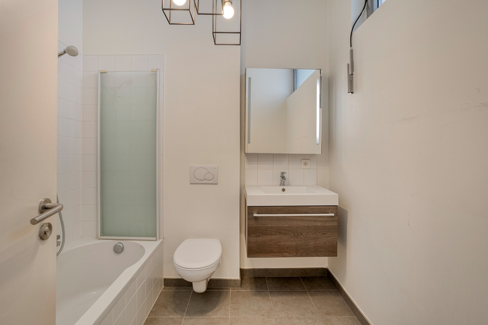 Studio met ruim terras, ondergrondse autostaanplaats en private kelderberging in Leuven! - EPC 60 kWh/m² - bewoonbare opp. 47 m² 