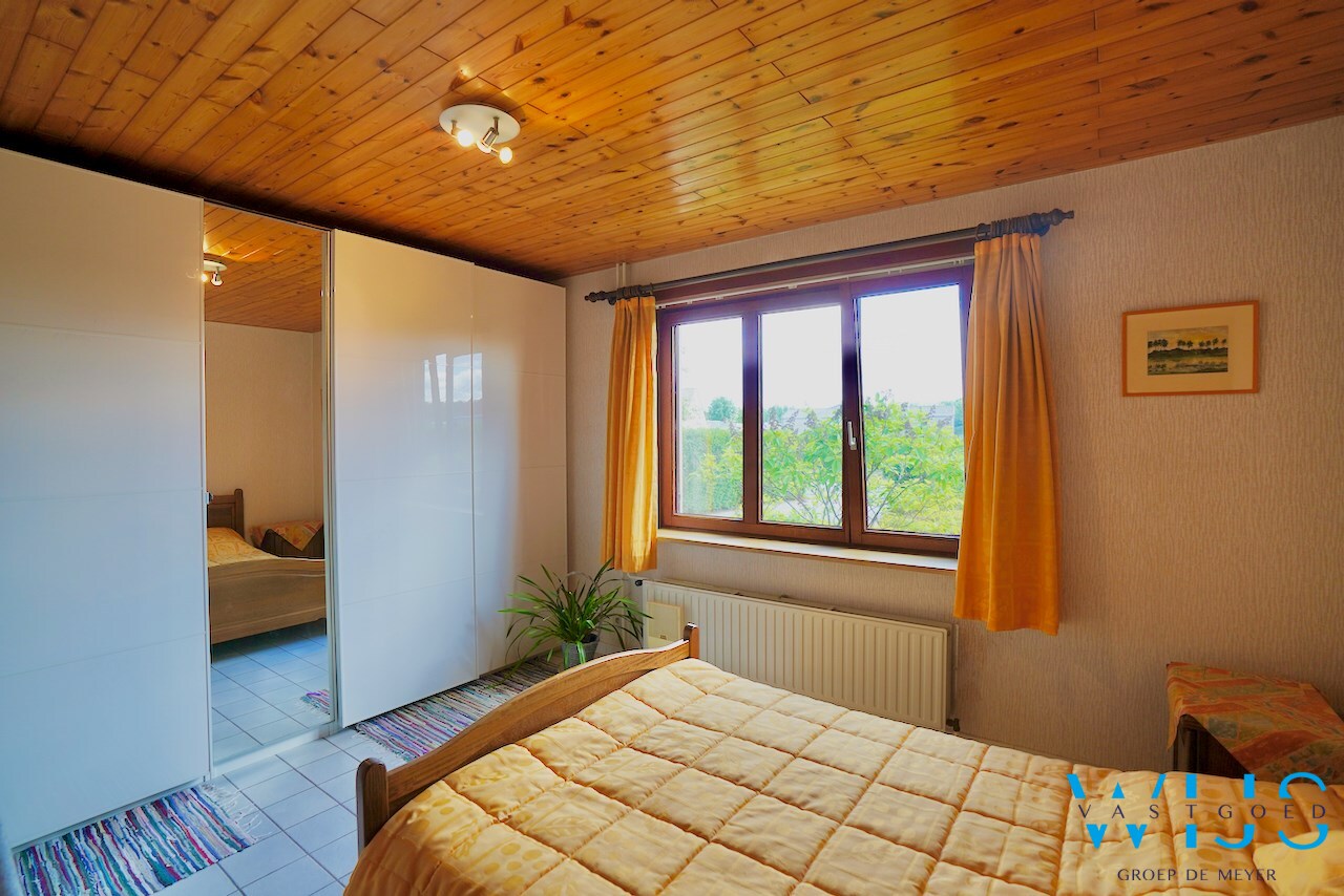 Verrassend ruim woonhuis in het landelijke Sleidinge ! 