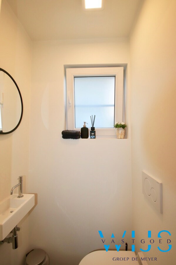 Prachtig instapklaar gelijkvloers appartement te Lievegem ! 