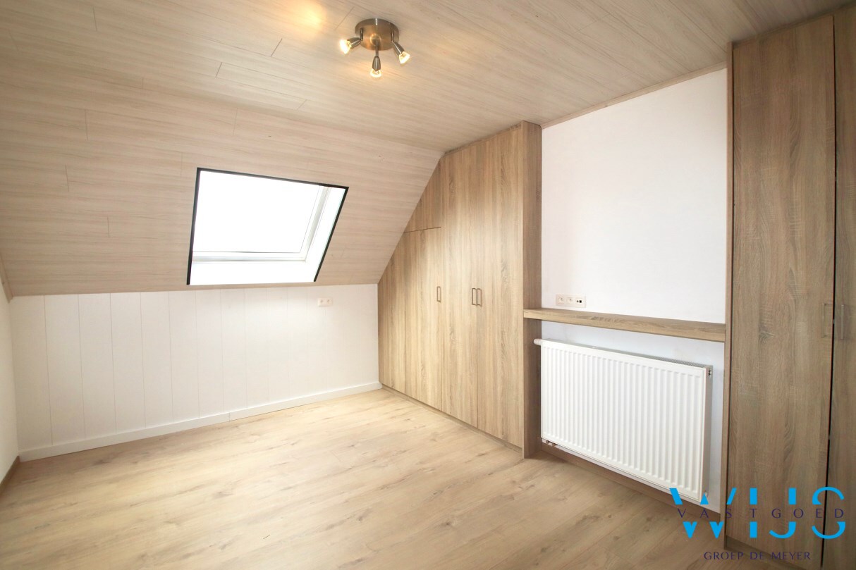 Centraal gelegen woonhuis met 4 slaapkamers te Kaprijke ! 