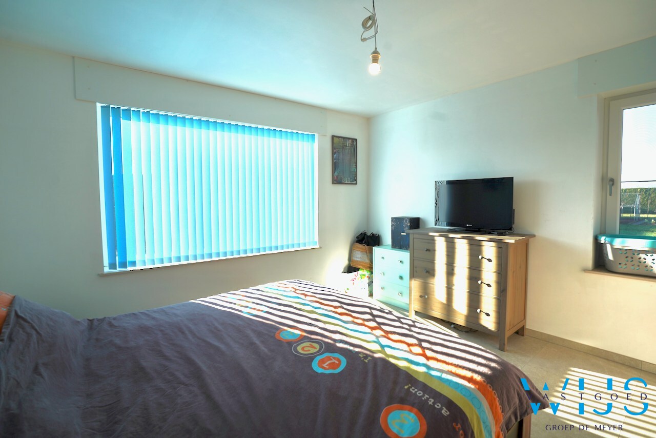 Volledig gerenoveerd woonhuis op 4.734 m² te Maldegem ! 