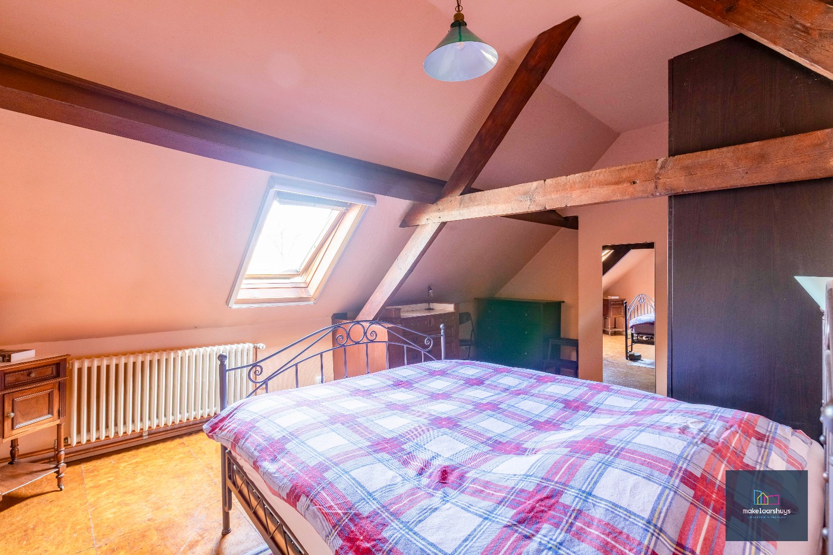 Unieke hovenierswoning op een perceel van 1 ha 18a 84ca 