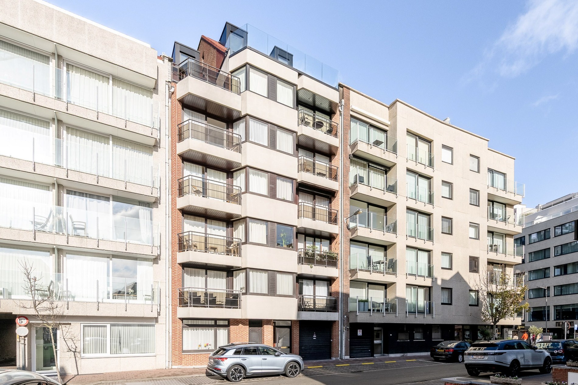 Appartement de plain-pied prêt à emménager dans un emplacement central à Knokke. 