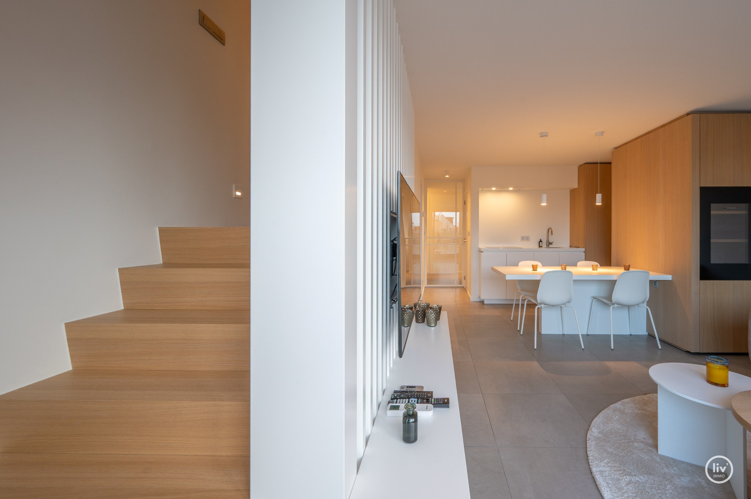 Stijlvolle en instapklare duplex met 2 ruime slaapkamers nabij het Rubensplein 