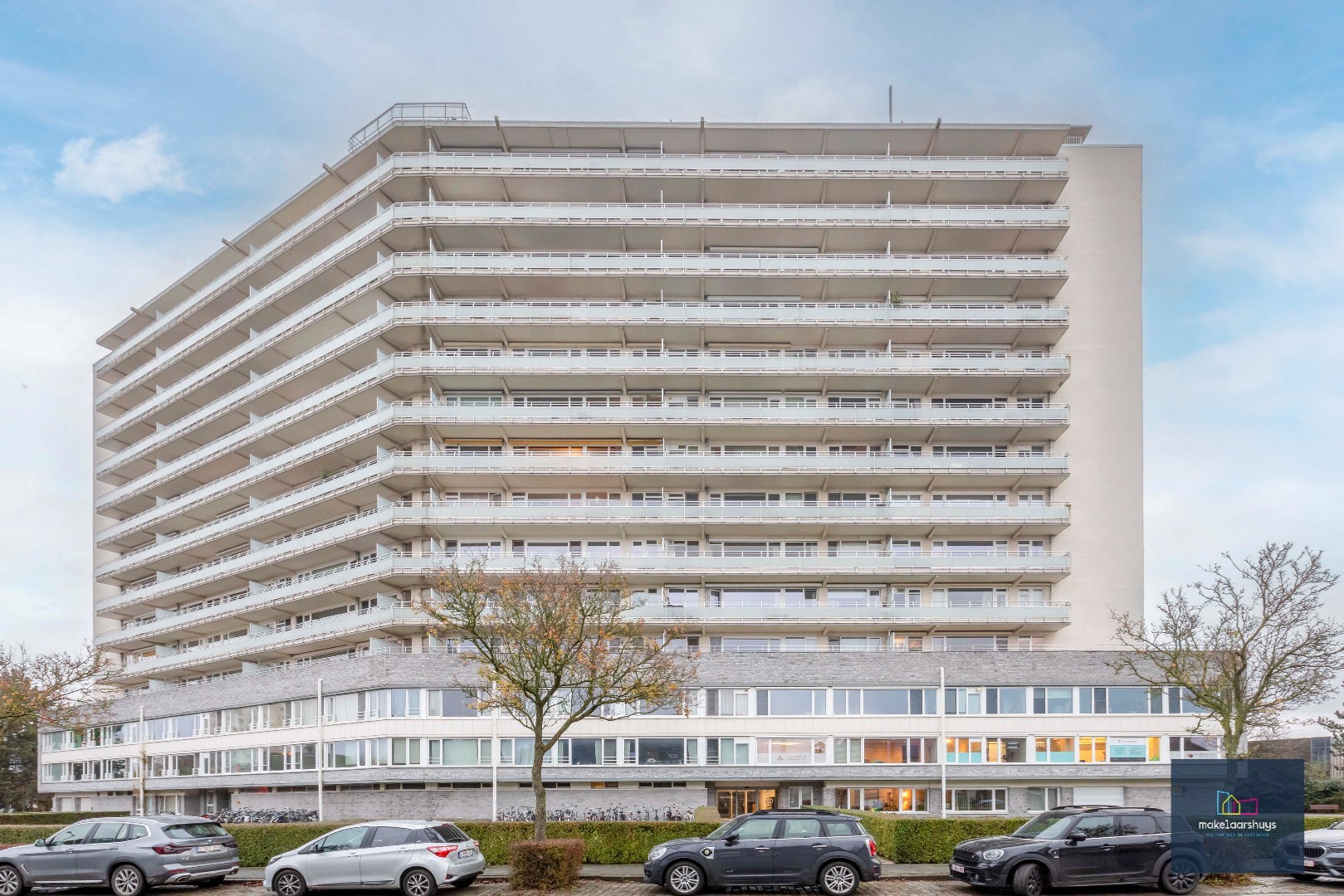 Mooi 3 slaapkamerappartement met parkeerplaats nabij Gent -Sint-Pieters 