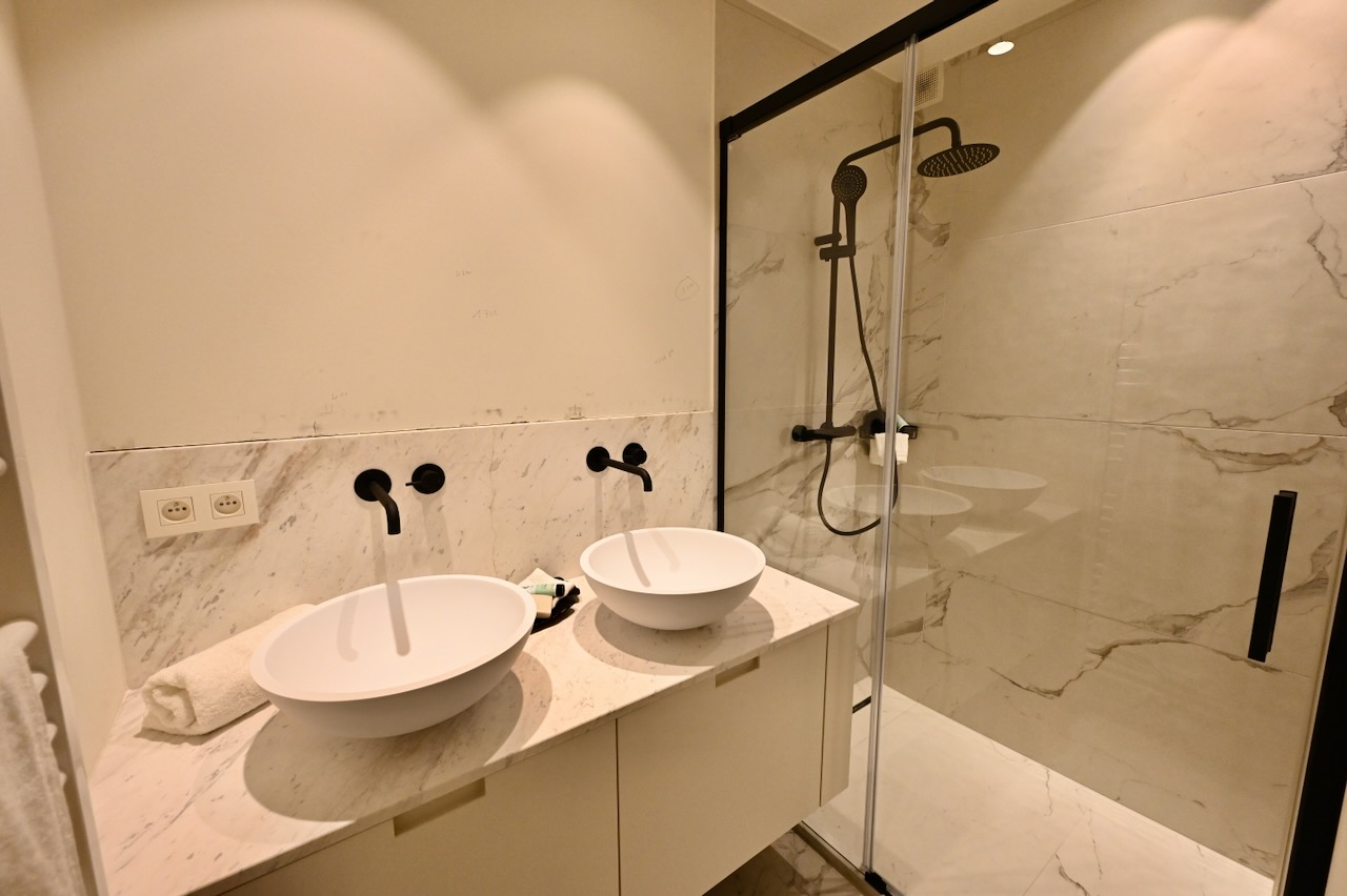 Recent appartement gelegen nabij het Rubensplein op wandelafstand van het strand. Momenteel in afwerking. 