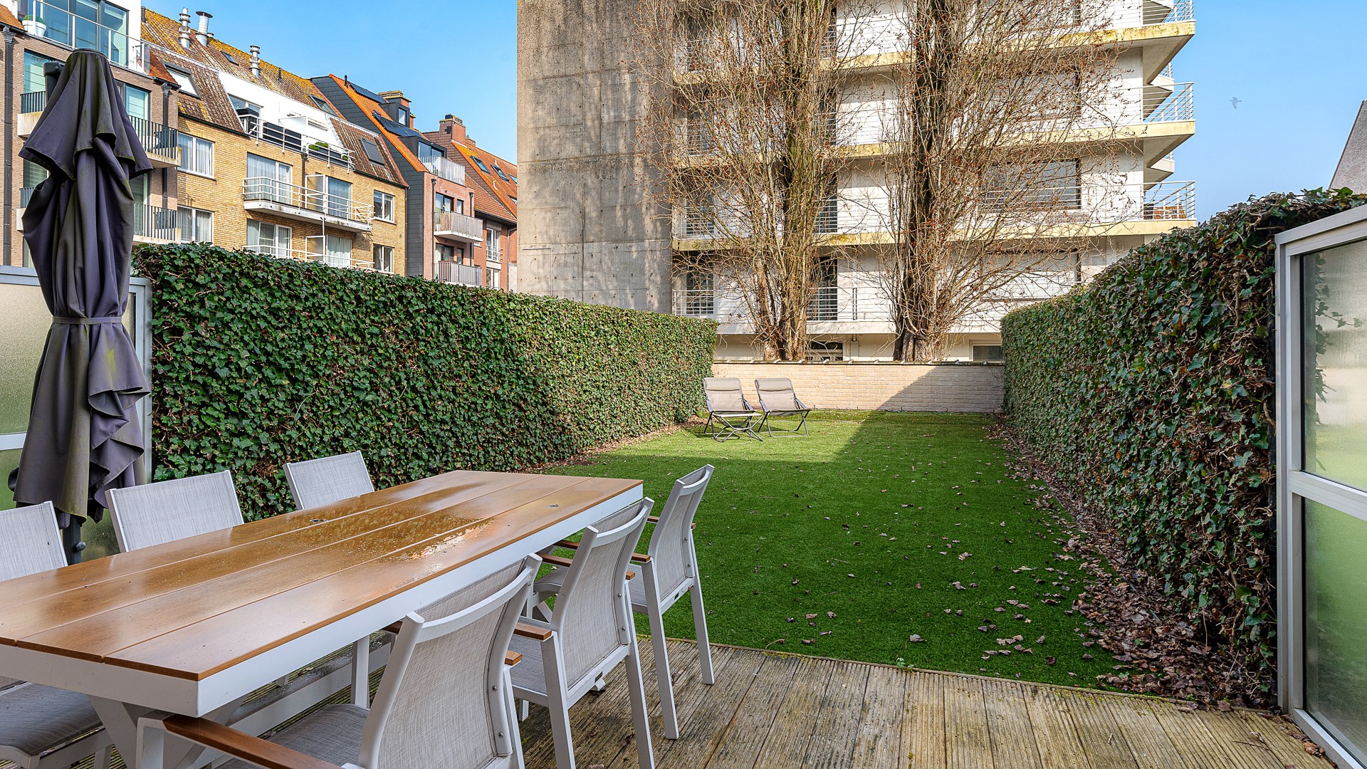 Appartement lumineux au rez-de-chaussée avec grand jardin ensoleillé à Knokke (avec possibilité d'achat d'une place de parking intérieure) 