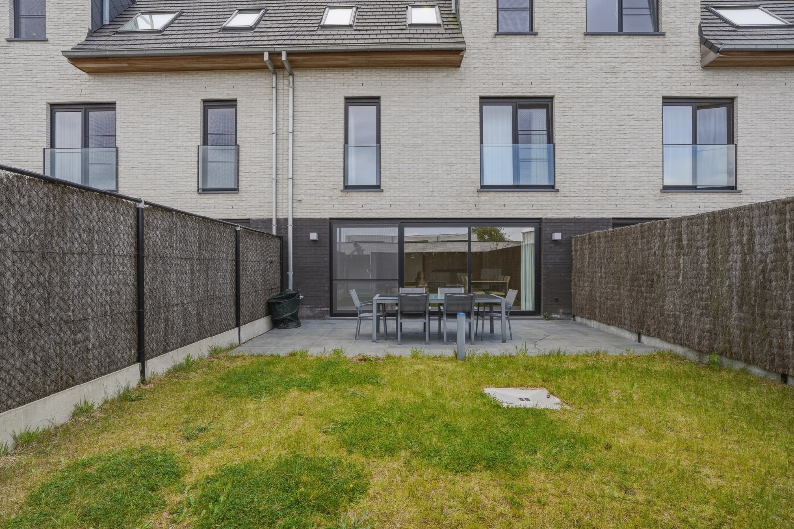 Instapklaar en energiezuinig gelijkvloers appartement met tuin 