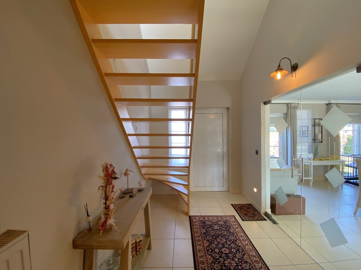 Zeer goed onderhouden ruime villa met tuin op topligging te Sint-Eloois-Vijve! 