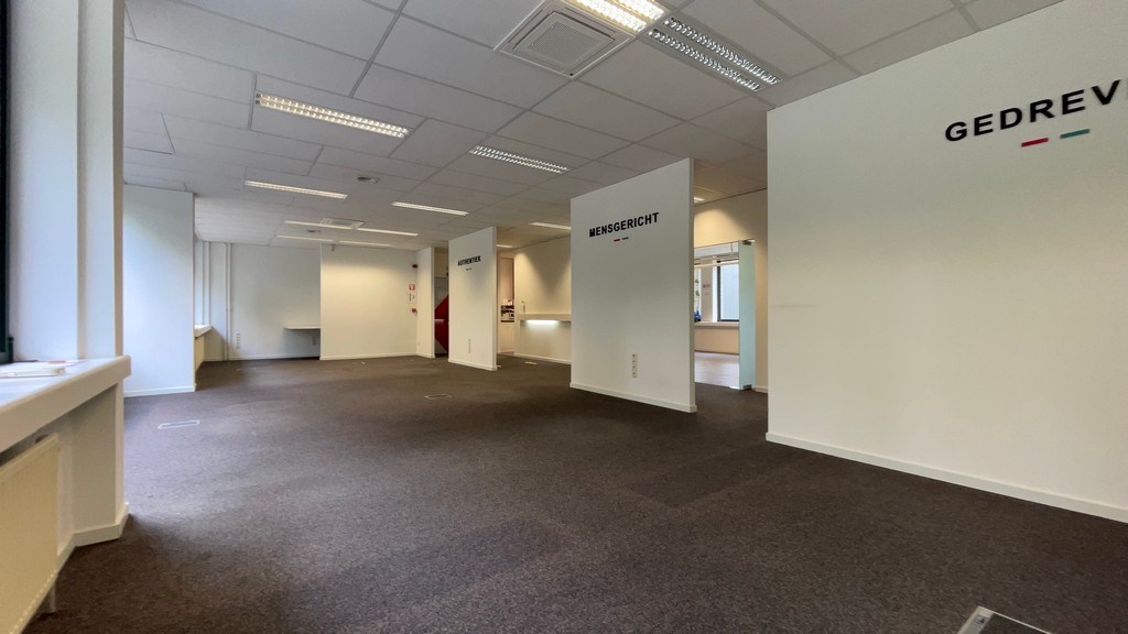 Kantoren te huur op bedrijventerrein Veldkant te Kontich