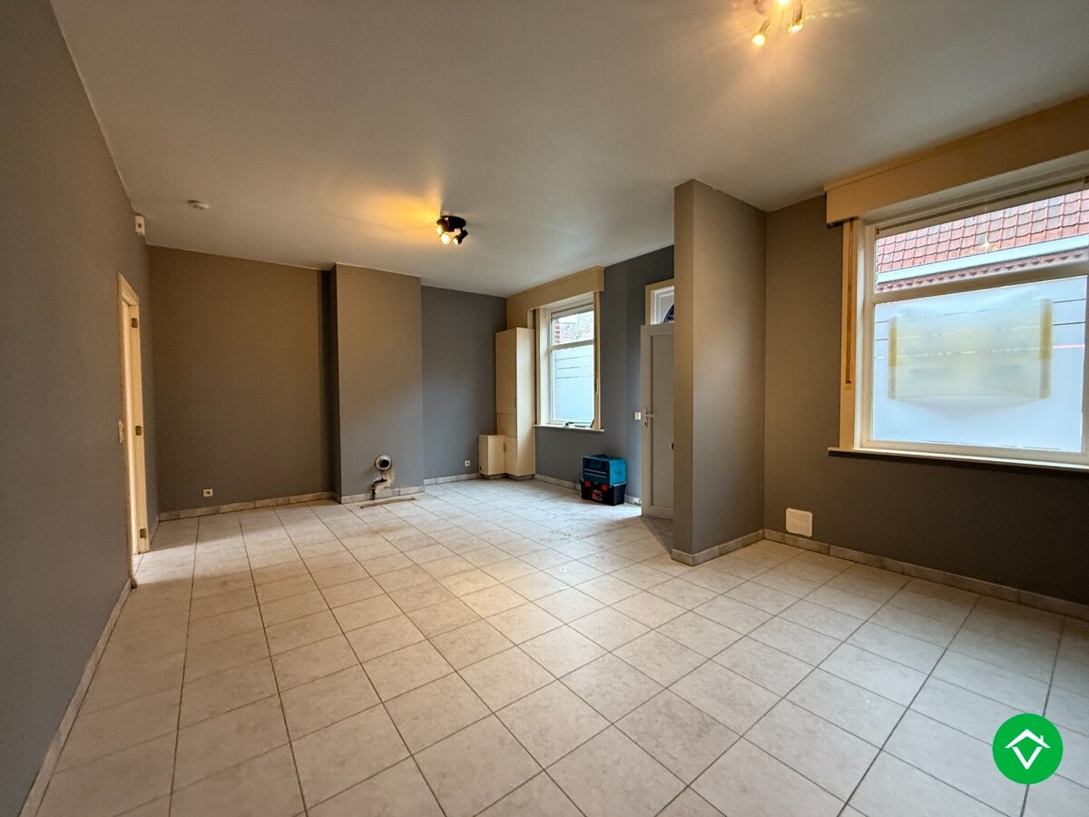 Halfopen bebouwing met 4 slaapkamers en terrastuin te Dadizele 