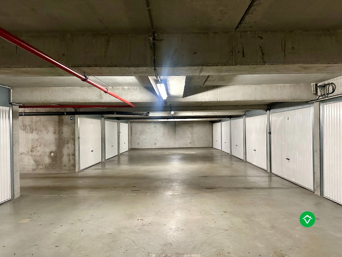 Ondergrondse garage (18,75m²) in centrum Gistel te koop 