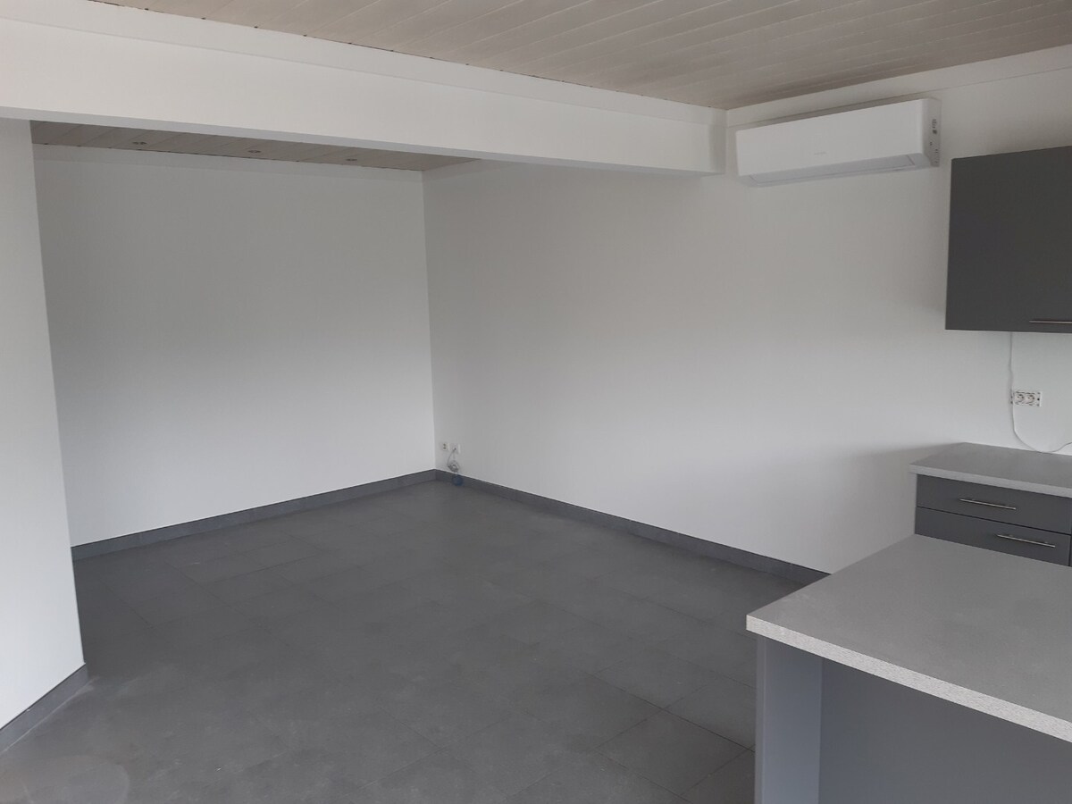 Degelijk appartement (1° verdieping). 
