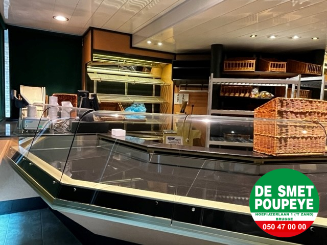 Handelsruimte met opslagplaats 