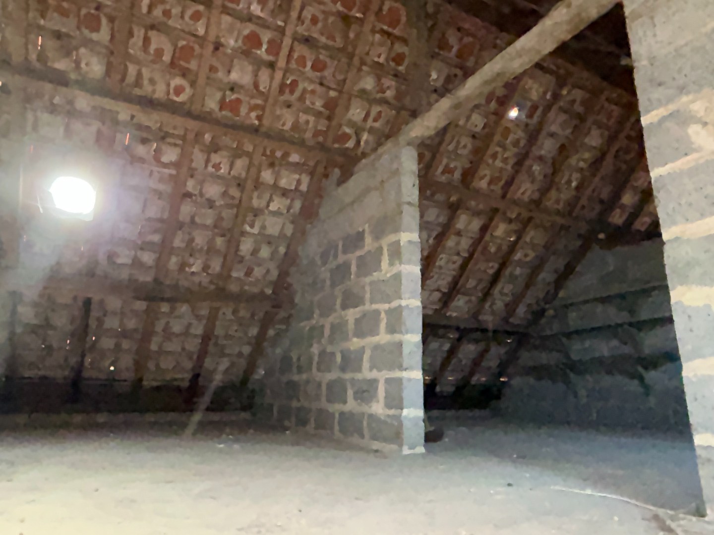 Grote, te renoveren centrumwoning met tuin op 563m² 