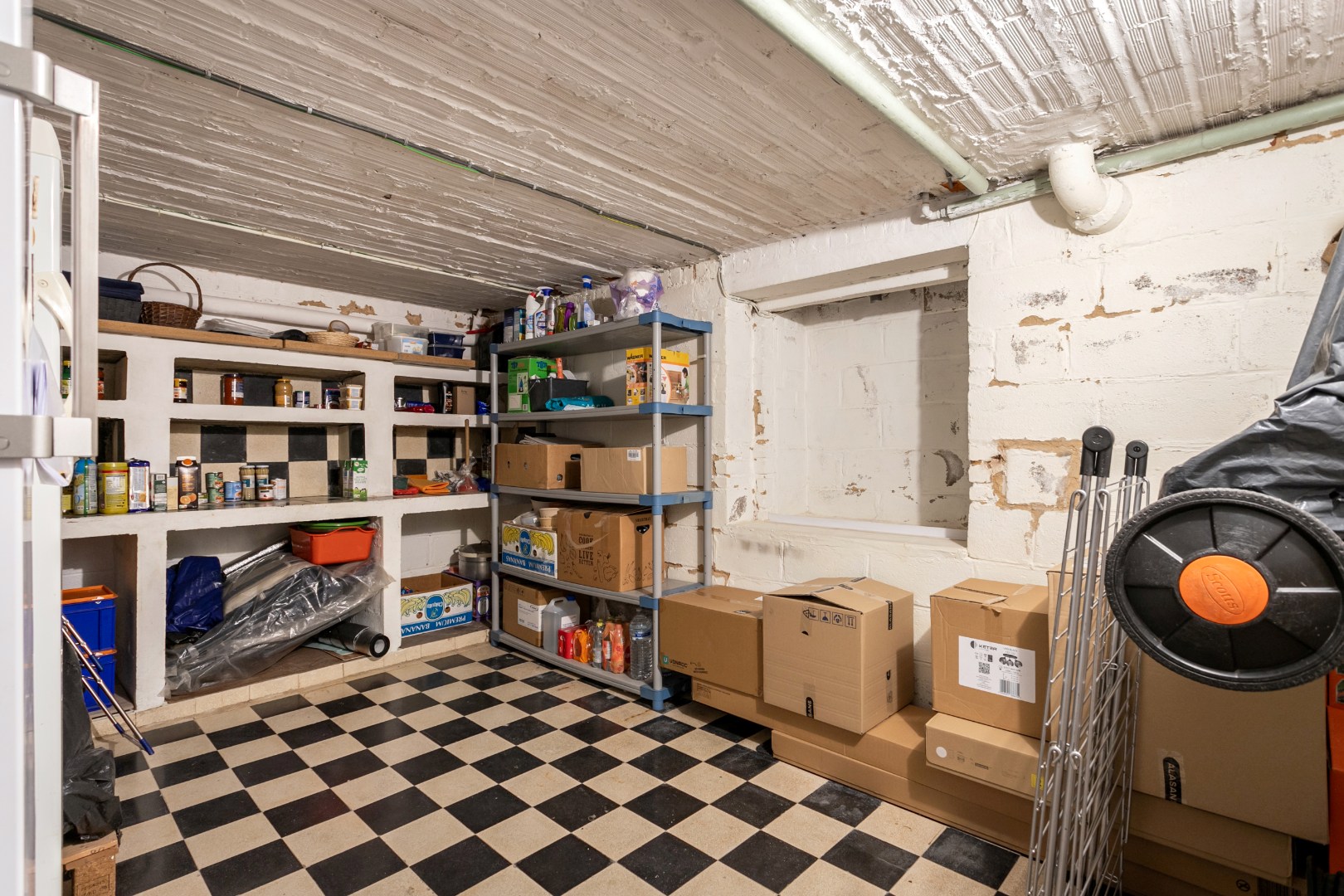 Woning  op 7a80, met 4 slpks, garage en ruime tuin 