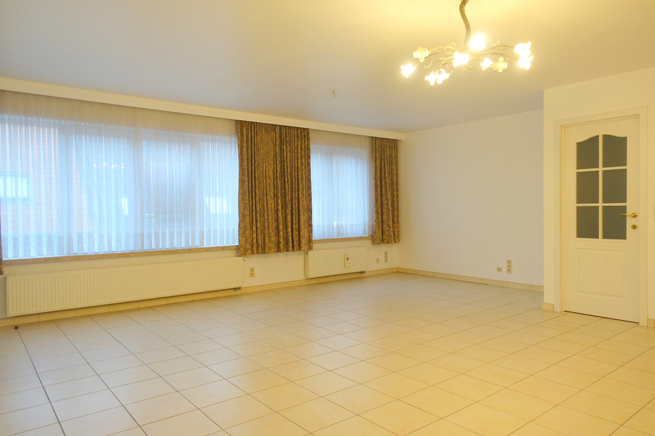 Ruim appartement met garagebox 