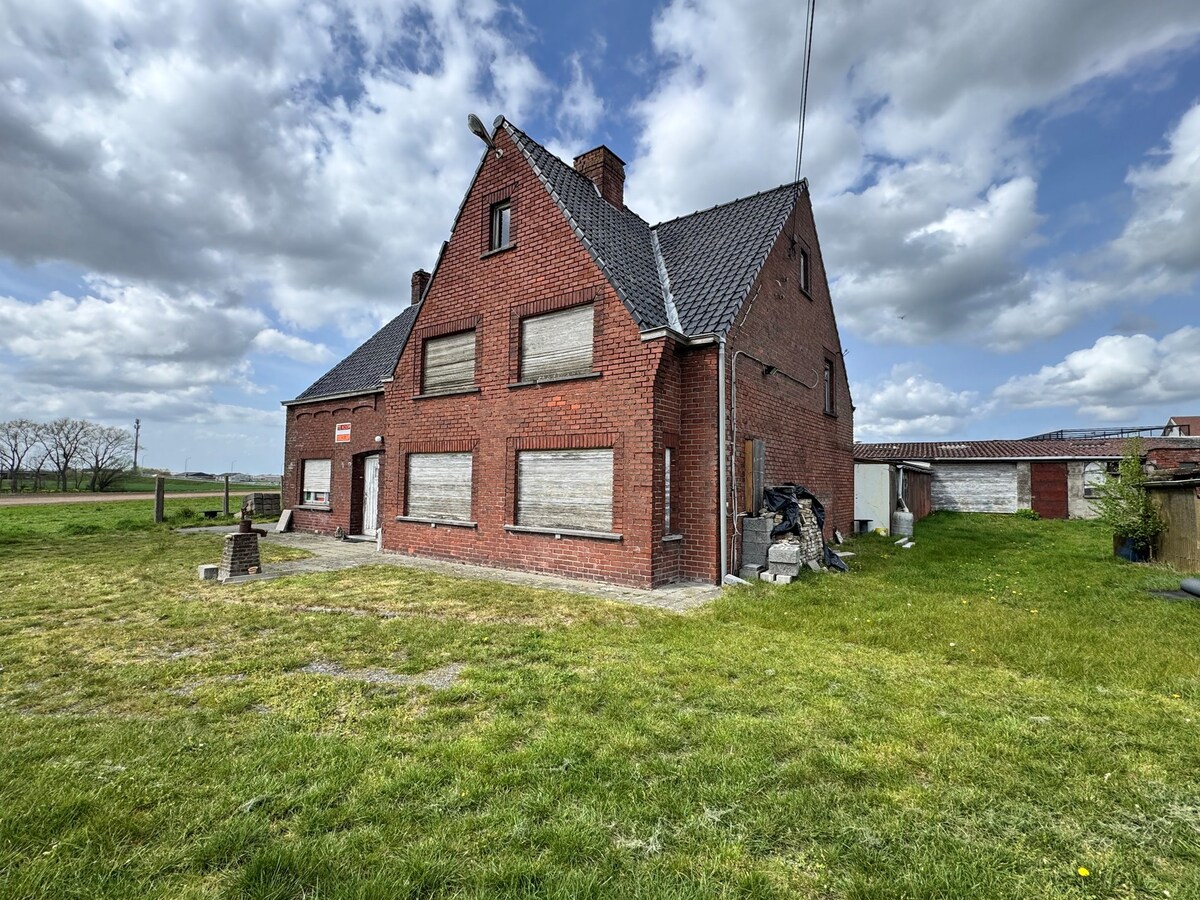 Alleenstaande woning met vergezichten te Zwevezele 