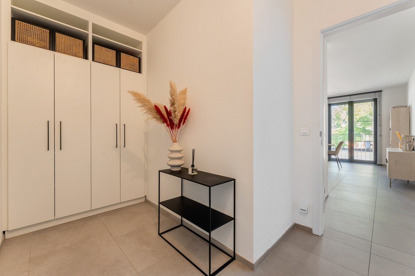 Recent, lichtrijk appartement met 2 slaapkamers 