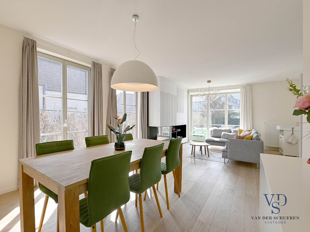 Recente, stijlvolle villa in rustige verkaveling ! 