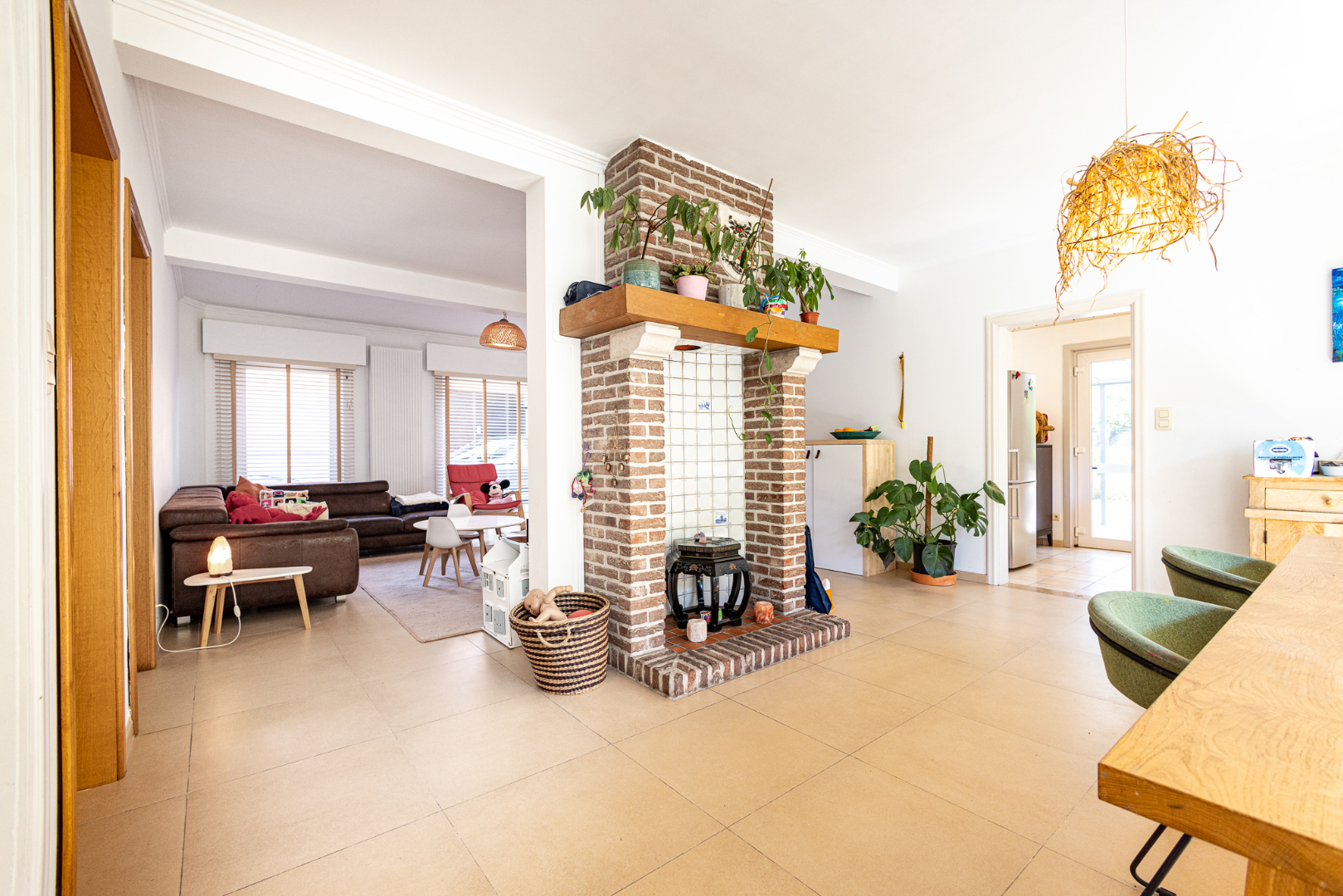 Ruime gerenoveerde gezinswoning op 1.384m² 4 slpks te Landegem 