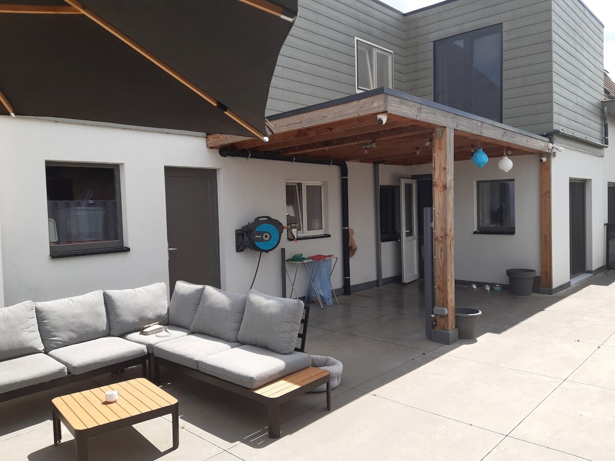 Praktische gezinswoning met leuke tuin. 